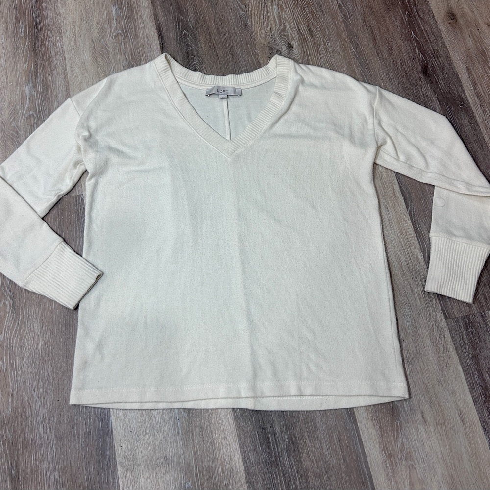 LOFT Cream V-Neck Sweater | Soft Knit | Size S | Cozy Minimalist Layer | Winter